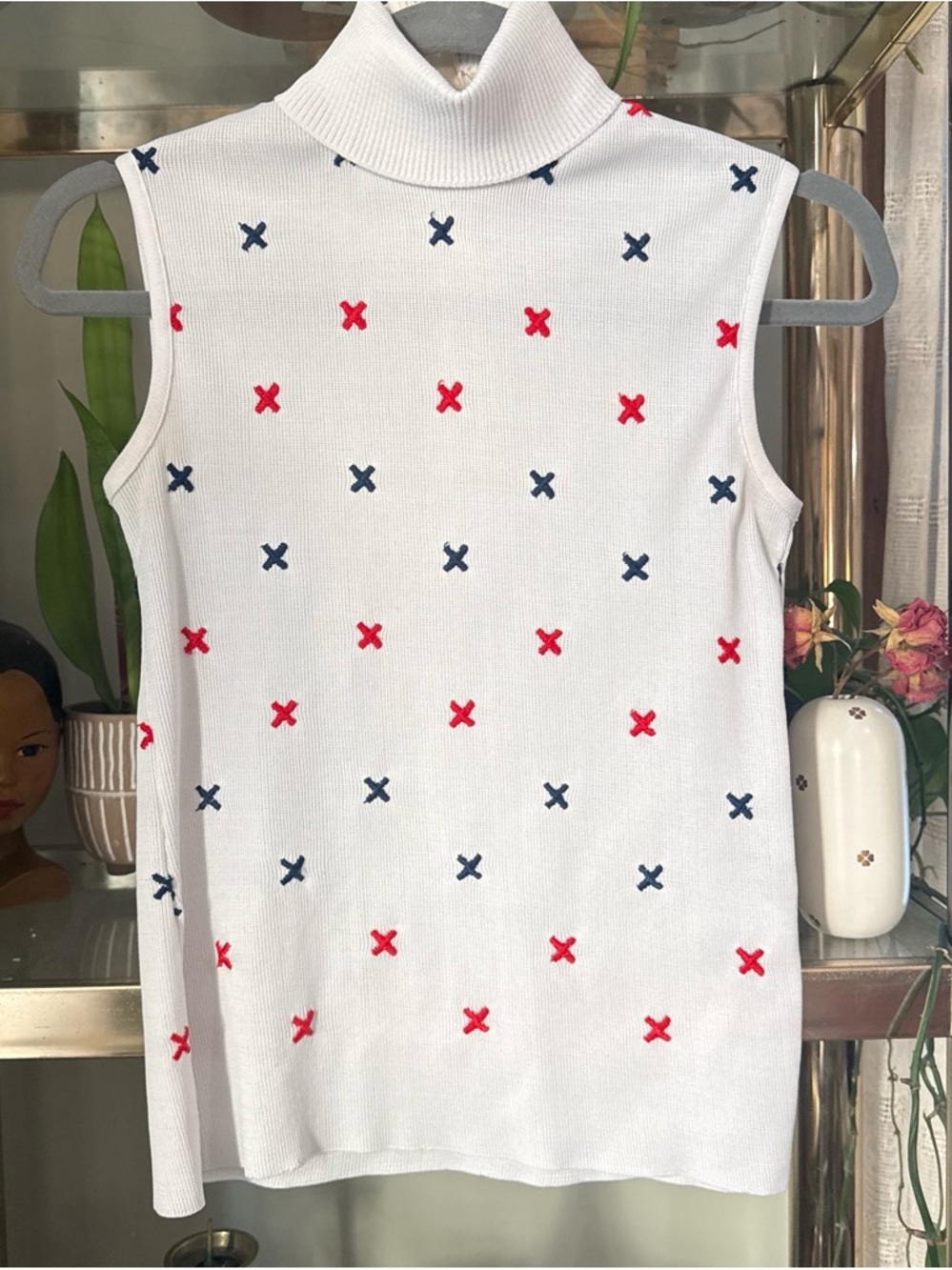 Vintage White Sleeveless Turtleneck Sweater with Red & Navy Cross Stitch